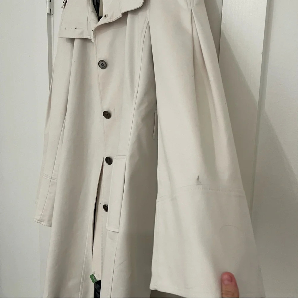 Burberry Trench Classic Cream with Belt - Picture 6 of 14